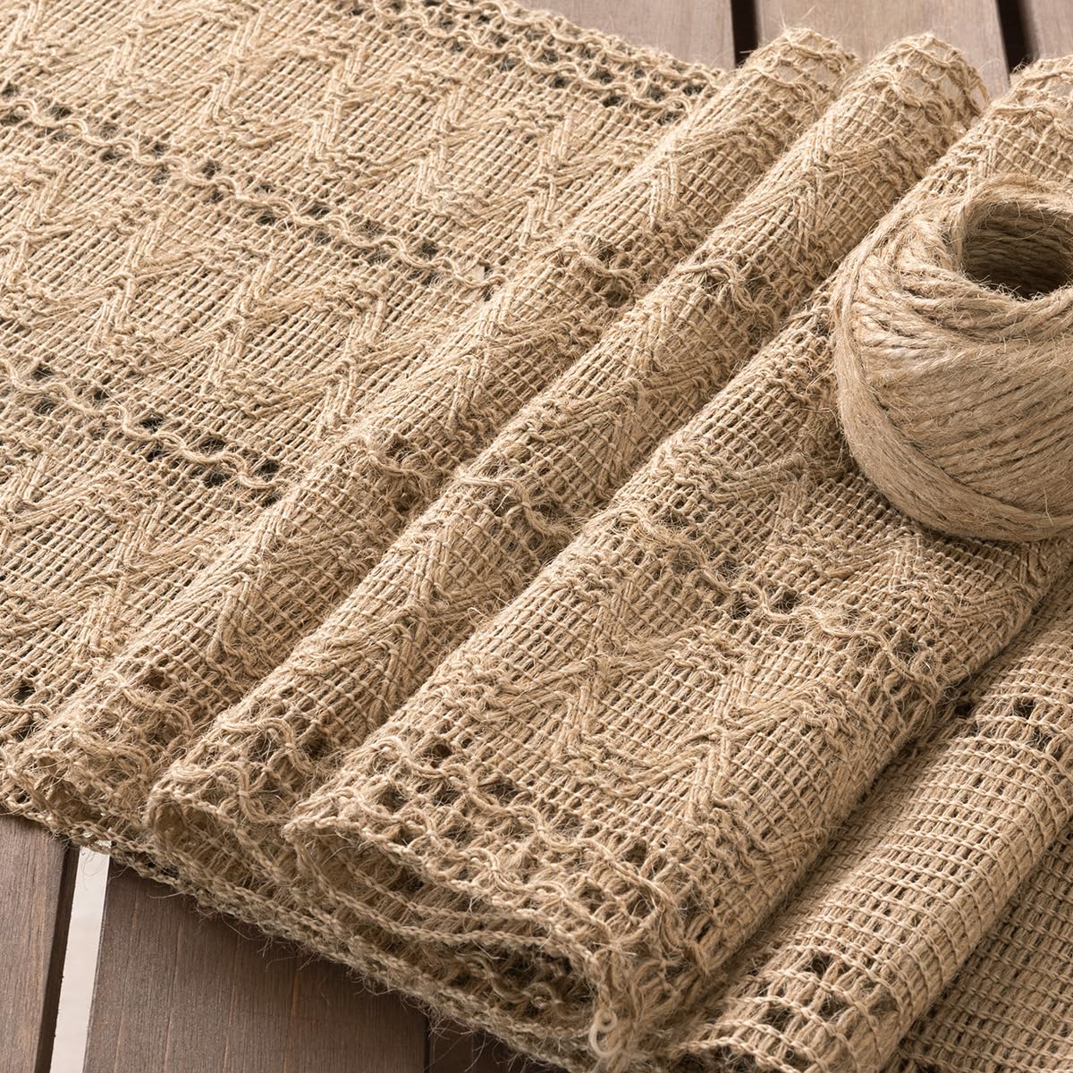 Socomi camino de mesa bohemio para cenas y reuniones con estilo rústico.