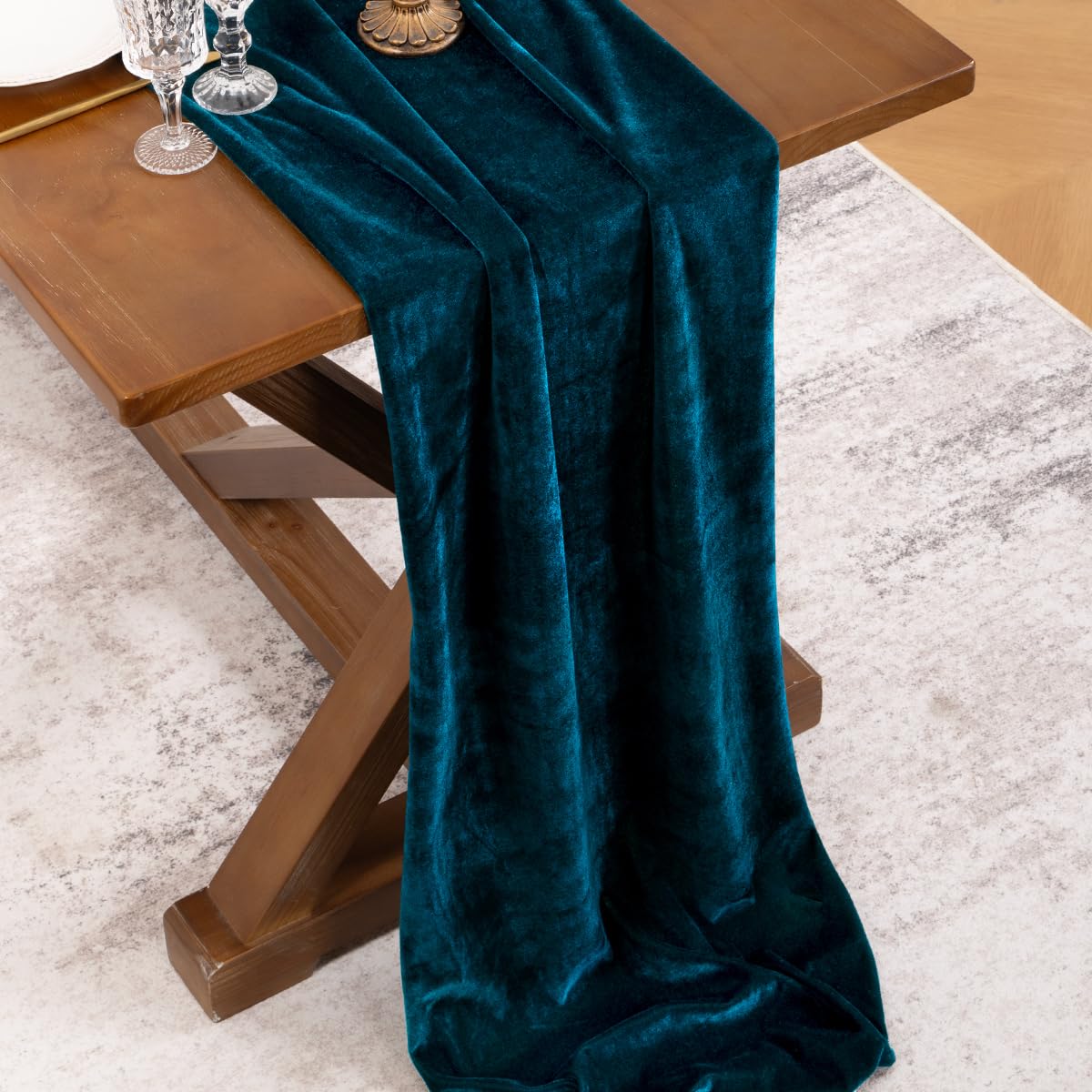 Socomi mantel de terciopelo para Navidad brillo sutil y ambientación festiva.