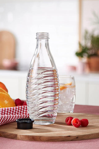 Mantiene burbujas duraderas para refrescos caseros y reuniones.