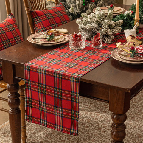 Softalker camino de mesa navideena con diseño clásico para mesas de comedor.