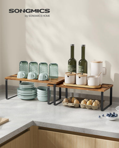 SONGMICS estante pequeño de cocina para especias y tarros, fácil de ubicar.