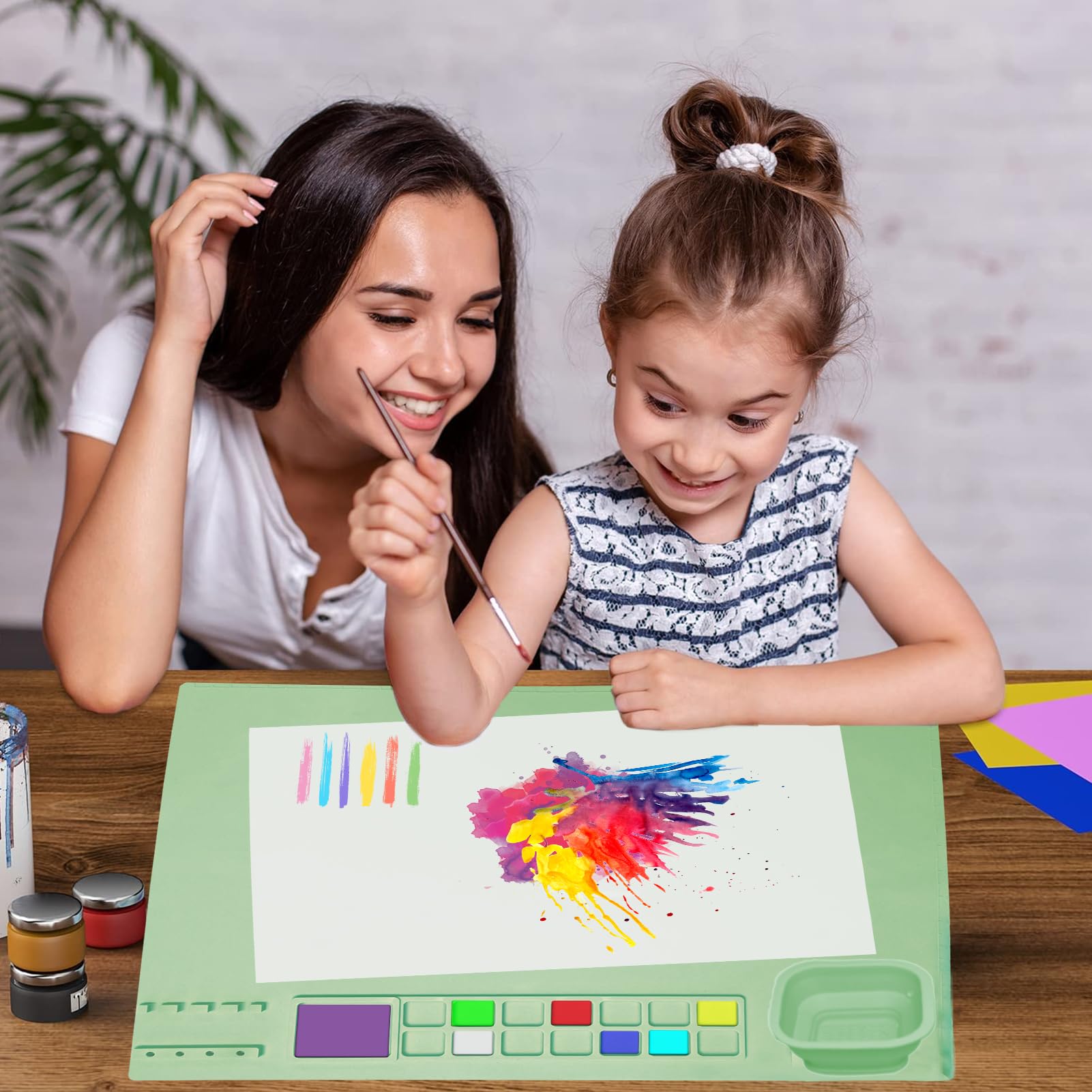SOQKEEN Tazas desmontables para organizar líquidos y paletas durante proyectos.