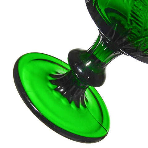Copa SOUJOY vintage verde con relieves de palmera, añade brillo a mesas festivas.