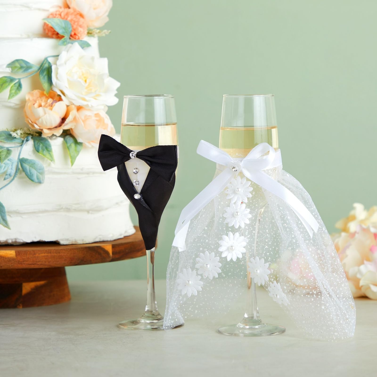 Sparkle and Bash copas brindis negro-blanco con diseño moderno