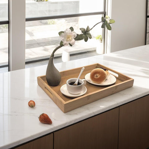 Superficie natural de la bandeja Spriieny con textura agradable