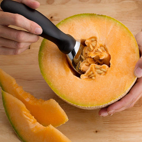 Spring Chef cuchara para helado separa semillas de melon con facilidad.