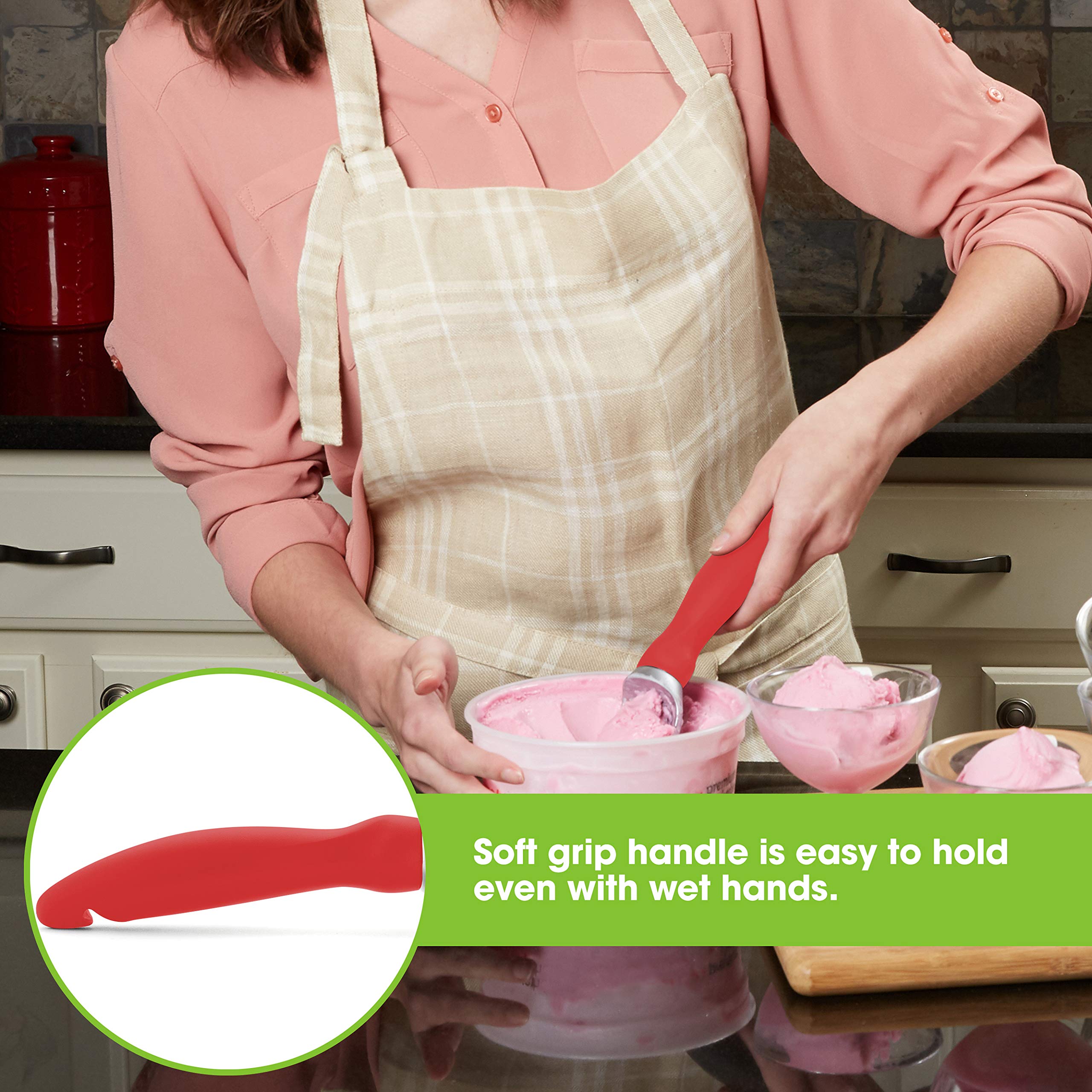 Spring Chef diseño ergonómico innovador para levantar y servir helado con menos esfuerzo