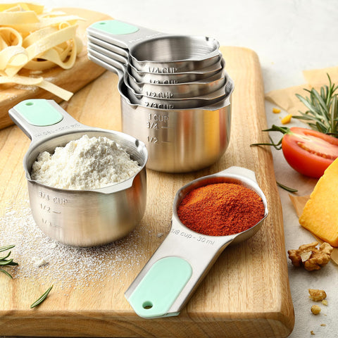 Spring Chef Nivelador incluido para medir porciones con precisión.