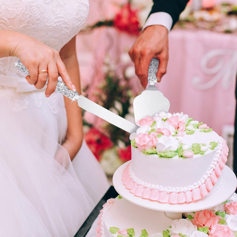 Sratte conjunto de boda elegante, ideal para ceremonias y recepciones.