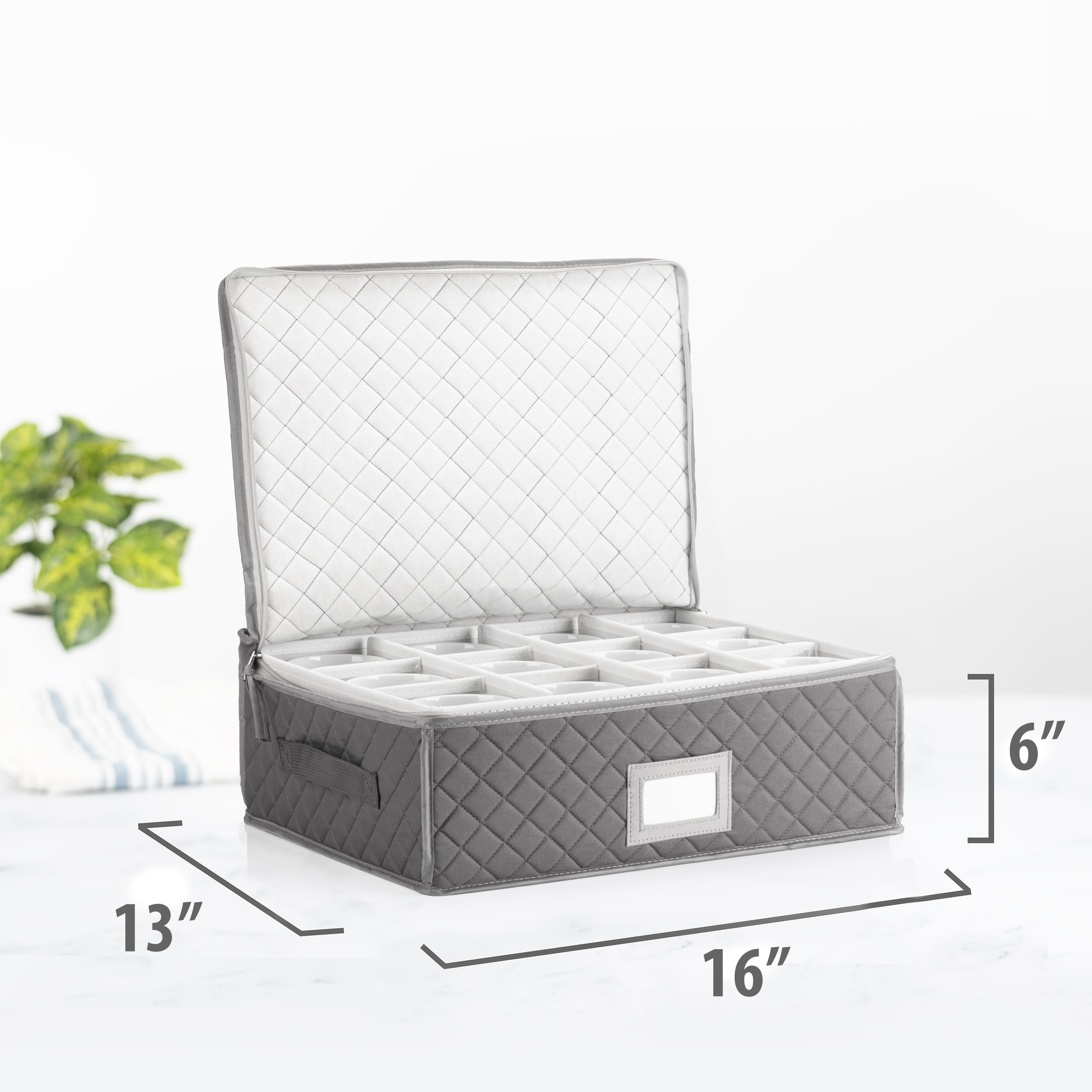 Divisores removibles en Stack Store Plus More para tazas durante transporte