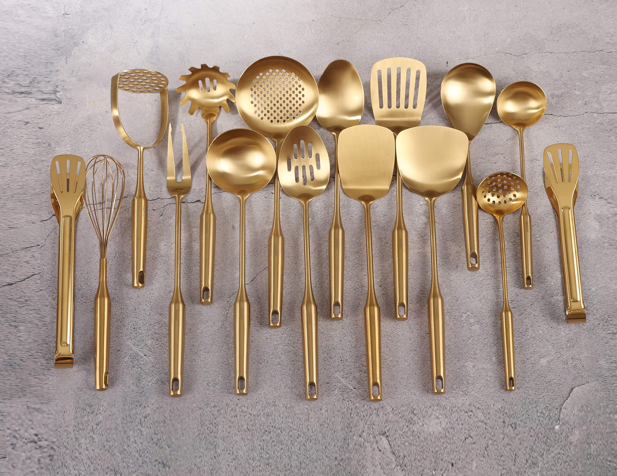Standcn Gold: uso diario en la cocina para remover, voltear y servir con precisión.