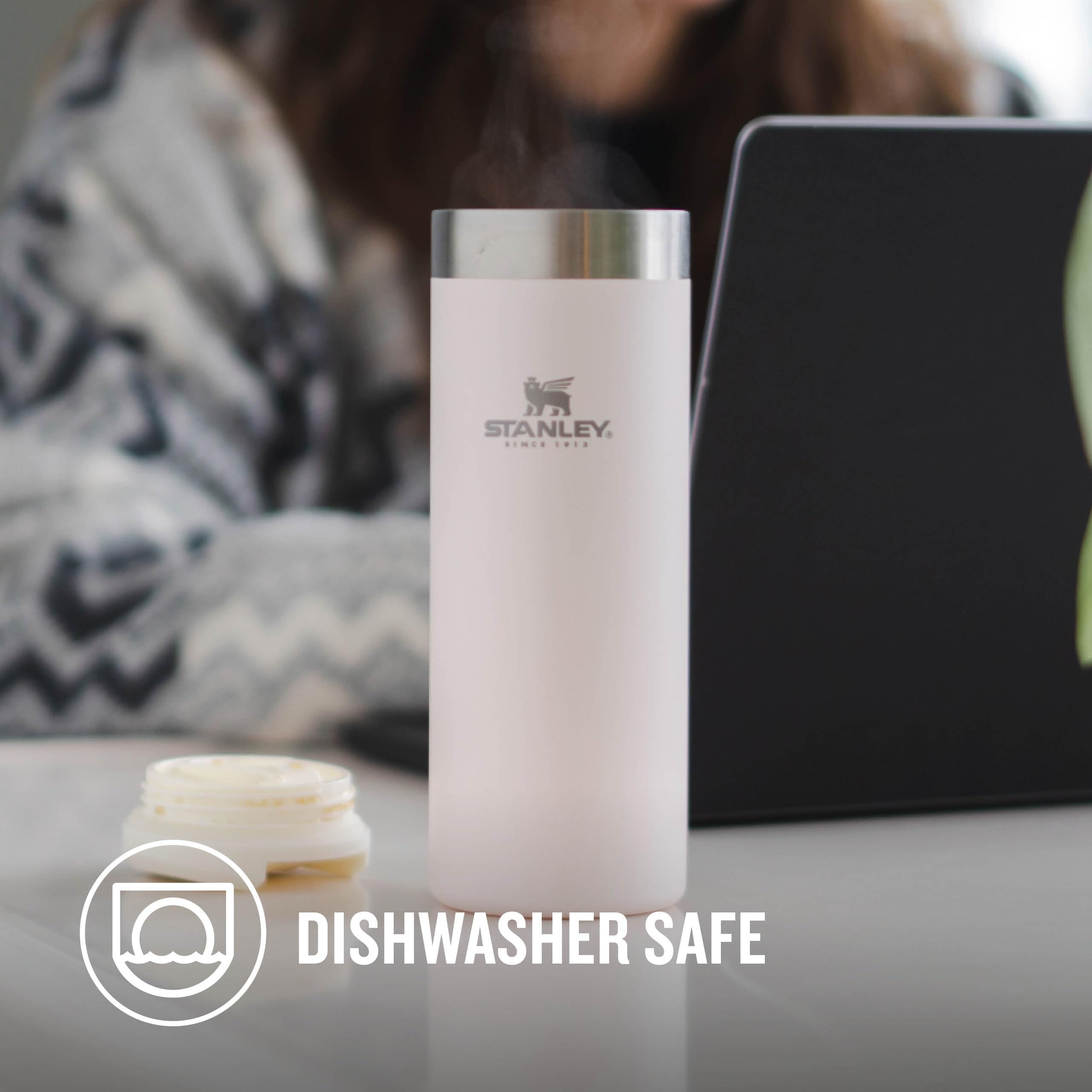 Stanley Aerolight Transit Mug crema metálica, apto lavavajillas para limpieza fácil.
