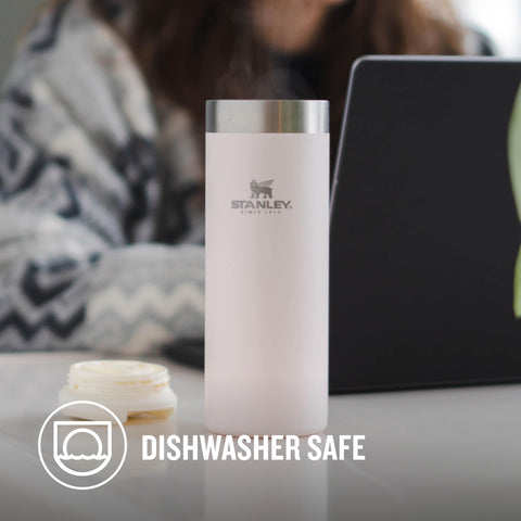 Stanley Aerolight Transit Mug crema metálica, apto lavavajillas para limpieza fácil.