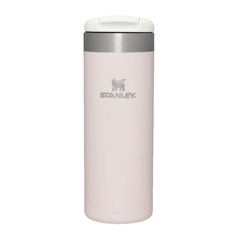 Stanley Aerolight Transit Mug crema metálica vista frontal para café caliente en la oficina.