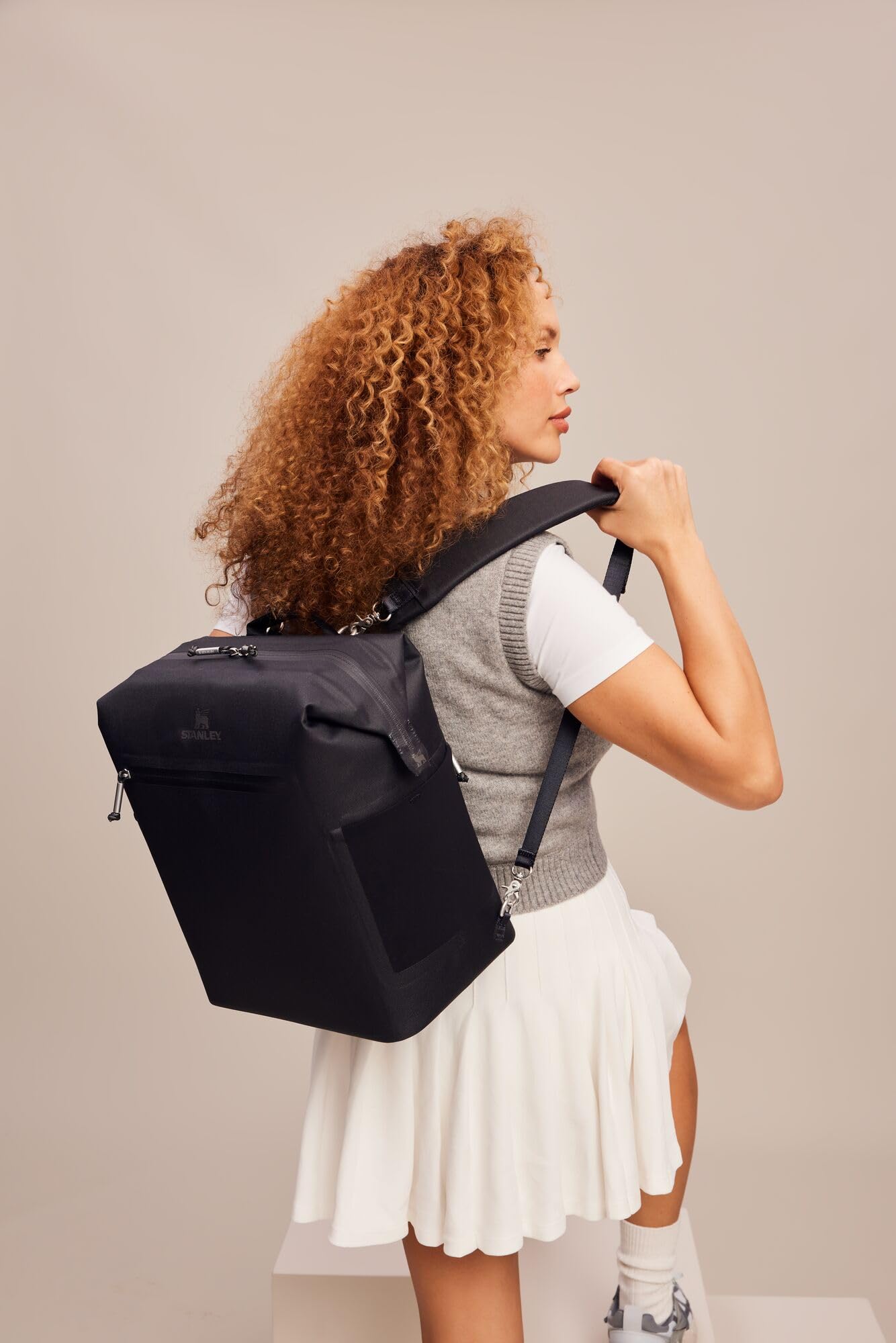 Stanley All Day Madeleine Midi Enfriador: ideal para comidas y bebidas durante salidas.