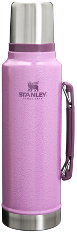 Stanley Classic 1.5qt con boca ancha y tapa taza, ideal para verter sin derrames.