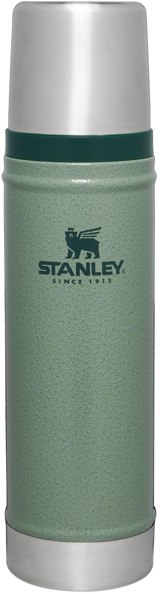 Botella Stanley Classic 20 onzas con boca ancha mantiene bebidas calientes o frías.