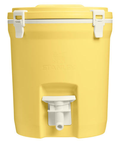 STANLEY vista frontal de la jarra Daffodil con capacidad grande y portabilidad