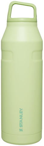 Stanley IceFlow con tapa rotatoria para beber fácilmente en cualquier lugar.