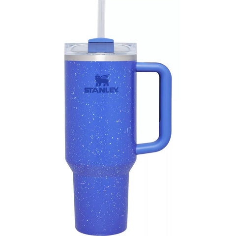 Stanley Quencher H2.0 con tapa FlowState giratoria para tres modos y menos salpicaduras.