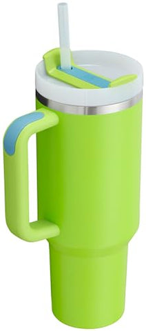 Stanley Quencher H2.0 con asa facilita transporte cómodo fuera de casa