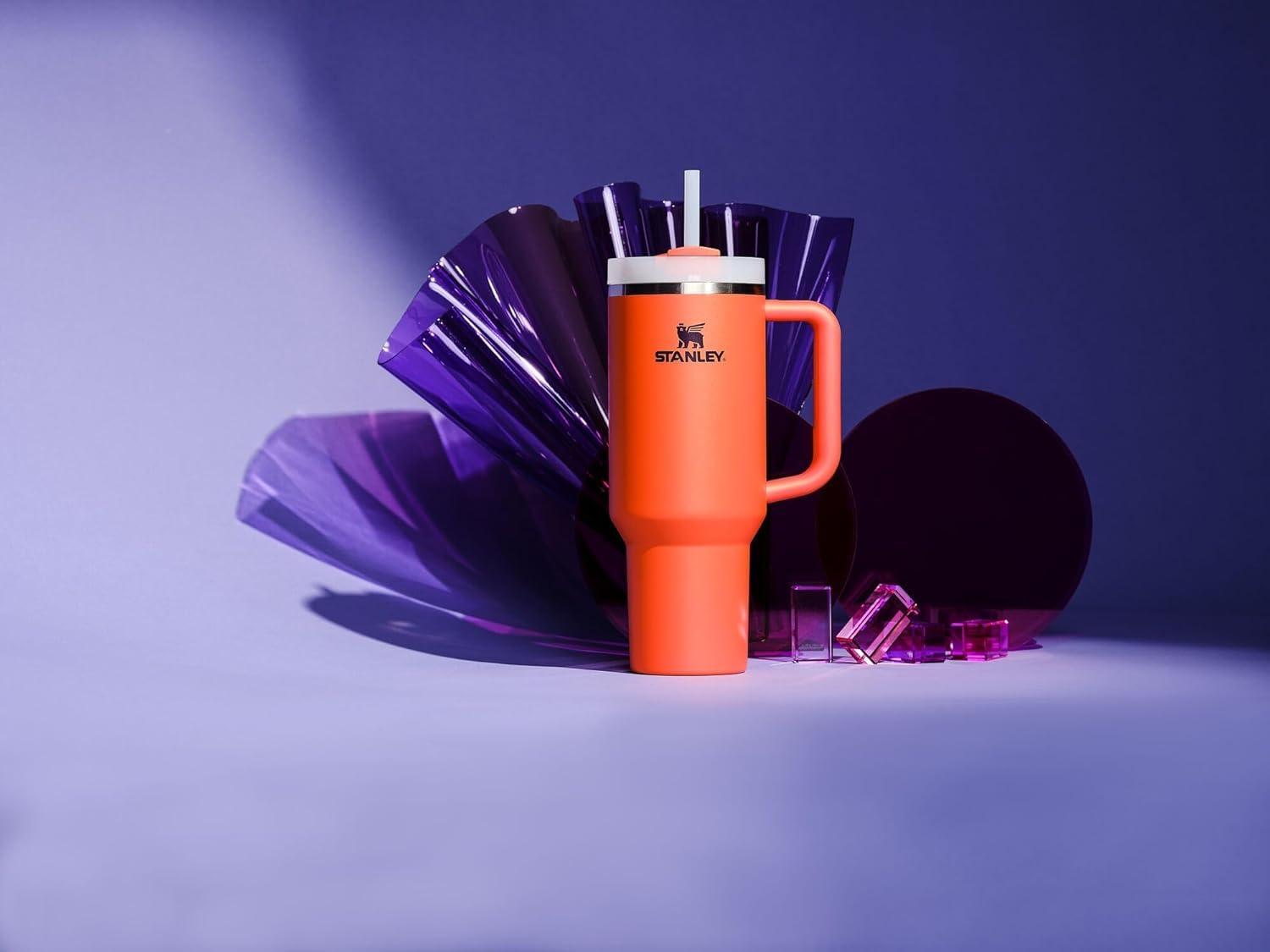 STANLEY Quencher H2.0 con capacidad de 40 oz para hidratación prolongada
