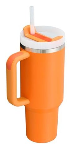 Stanley Quencher H2.0, mango ergonómico, cómodo de sostener durante trayectos largos.
