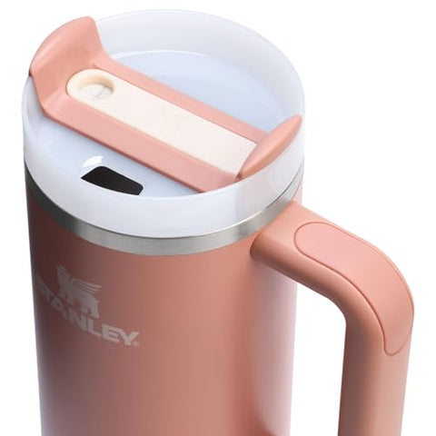 Asa ergonómica en STANLEY Quencher H2.0 para un transporte cómodo.