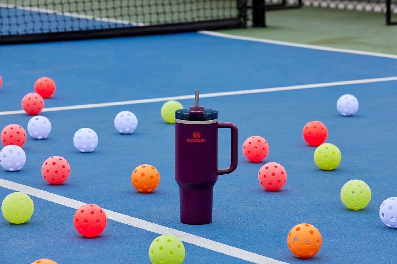 Uso diario para mantenerse hidratado con STANLEY Quencher H2.0 en cualquier lugar