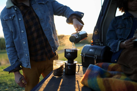 Uso al aire libre con STANLEY para café aromático