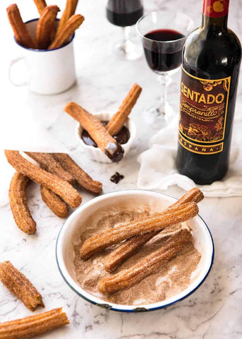 Con StarBlue Churrera, rellena, presiona y obtén churros del tamaño estándar.