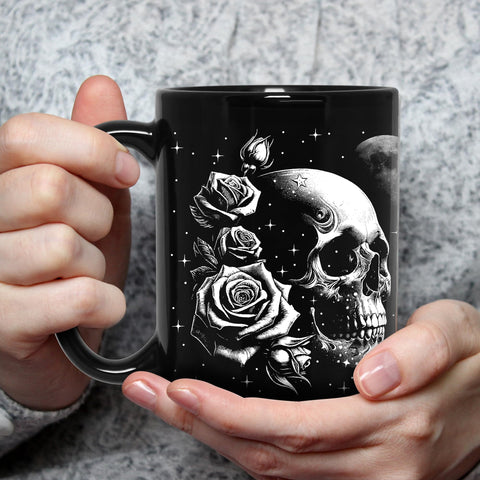 La STARTER FLUID taza cráneo tiene asa para un agarre cómodo y seguro.