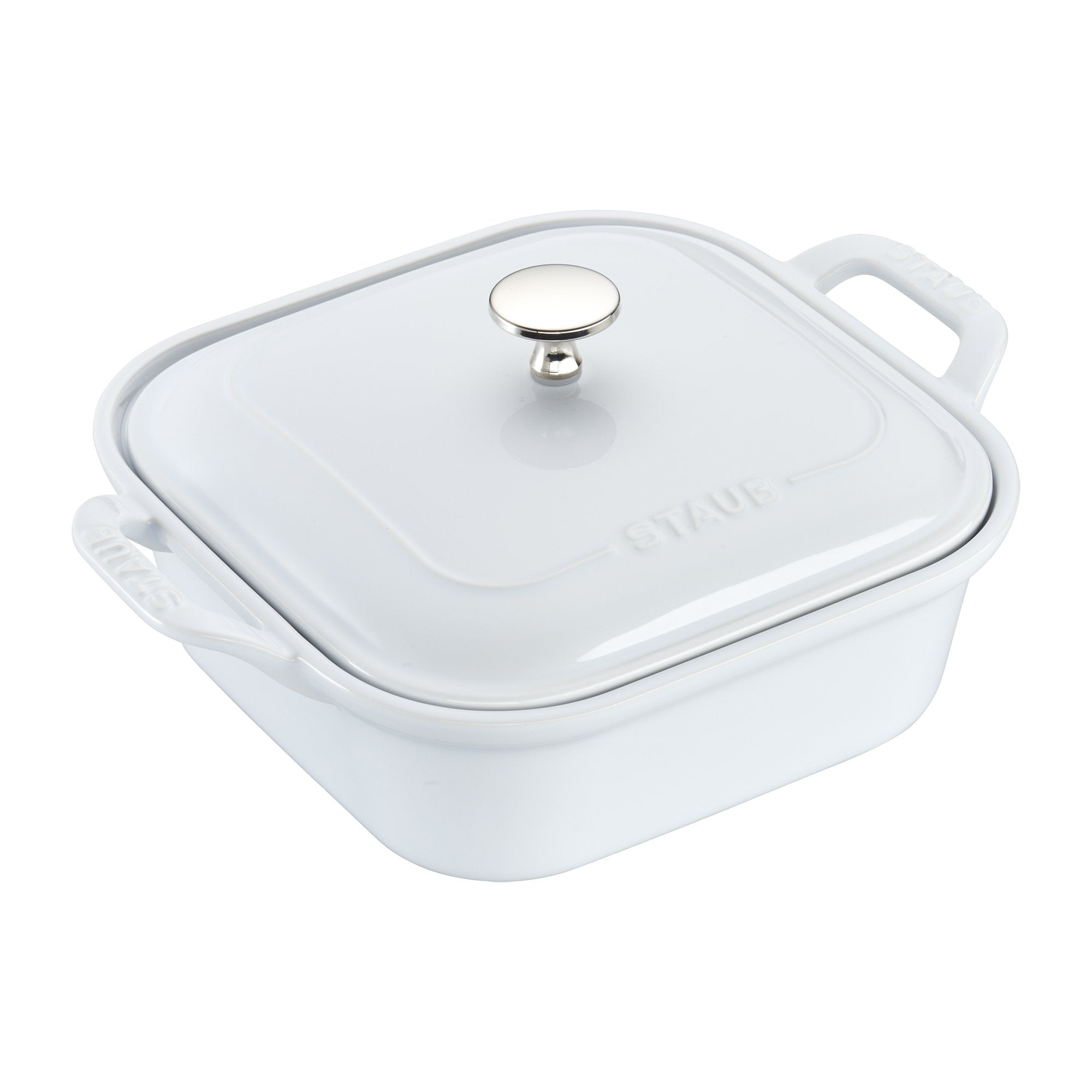 Acabado STAUB resistente a rayones, conserva el color y el aspecto elegante.