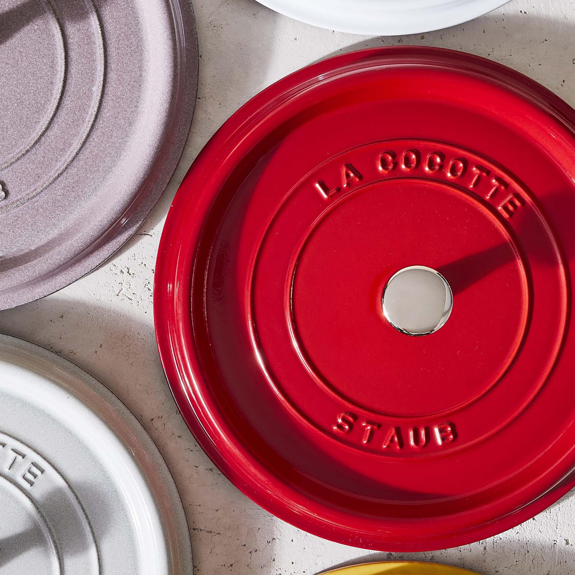 STAUB apto para lavavajillas, aunque se recomienda lavar a mano.