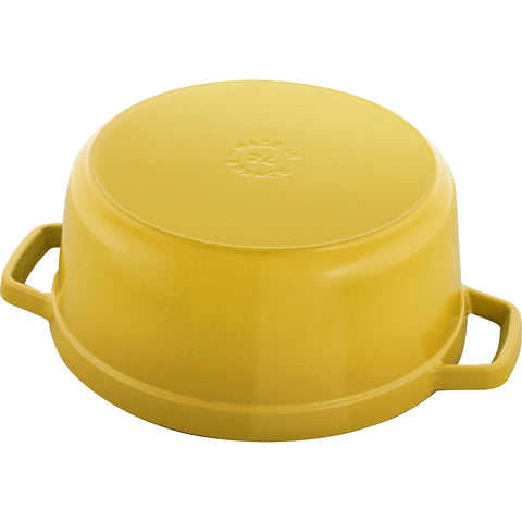 Staub cazoleta de hierro forjado 4 qt Citron, ideal para guisos y estofados.