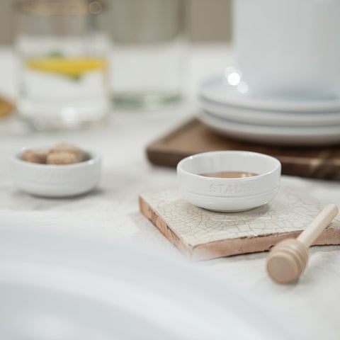 Tazones STAUB para cereal blancos, duraderos y aptos para microondas.