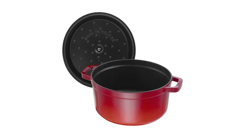 Pomo de metal resistente al calor en Staub cereza.
