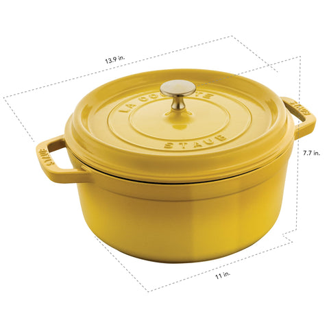Staub cocotte, interior esmaltado negro mate, óptima para dorar y brasear.
