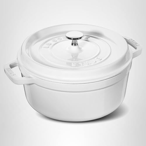 STAUB cocotte de 4 qt, rinde 3-4 porciones.