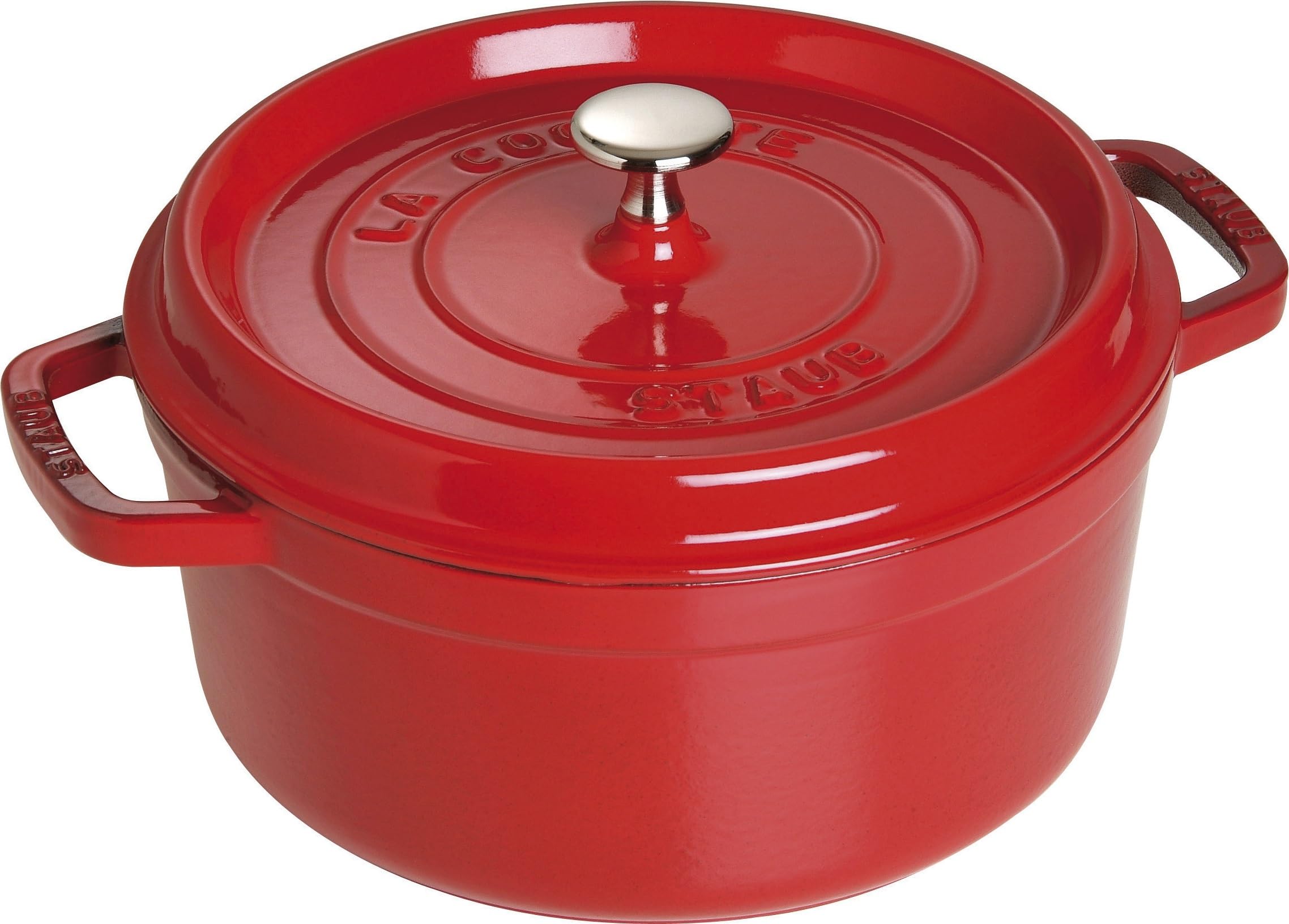 Staub cocotte roja frente: distribución de calor uniforme para guisos sabrosos