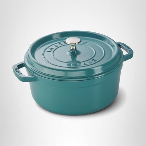 STAUB presentación elegante en la mesa gracias al acabado turquesa.