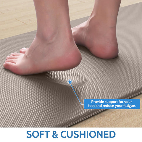 Limpieza fácil de tapete StepLively con paño húmedo.