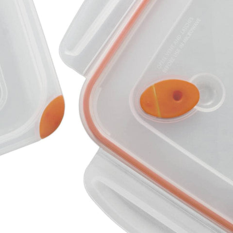 Sterilite contenedor rectangular con acentos naranjas para organización visual en la despensa