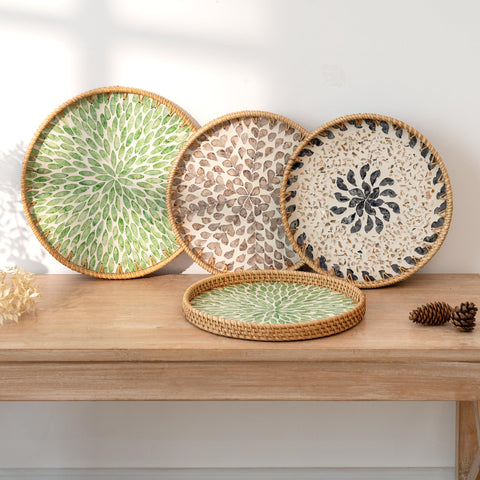 StorageWorks bandeja decorativa de rattan verde, detalle artesanal y natural.