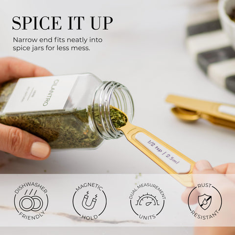 Con diseño apilable, STYLED SETTINGS ahorra espacio en frascos y cajones estrechos.