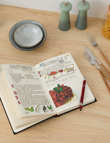 Suck UK My Family Cookbook con plantillas, facilita anotar ingredientes y métodos.