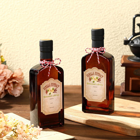 Conjunto de ocho botellas Suclain para vainilla y otros líquidos.