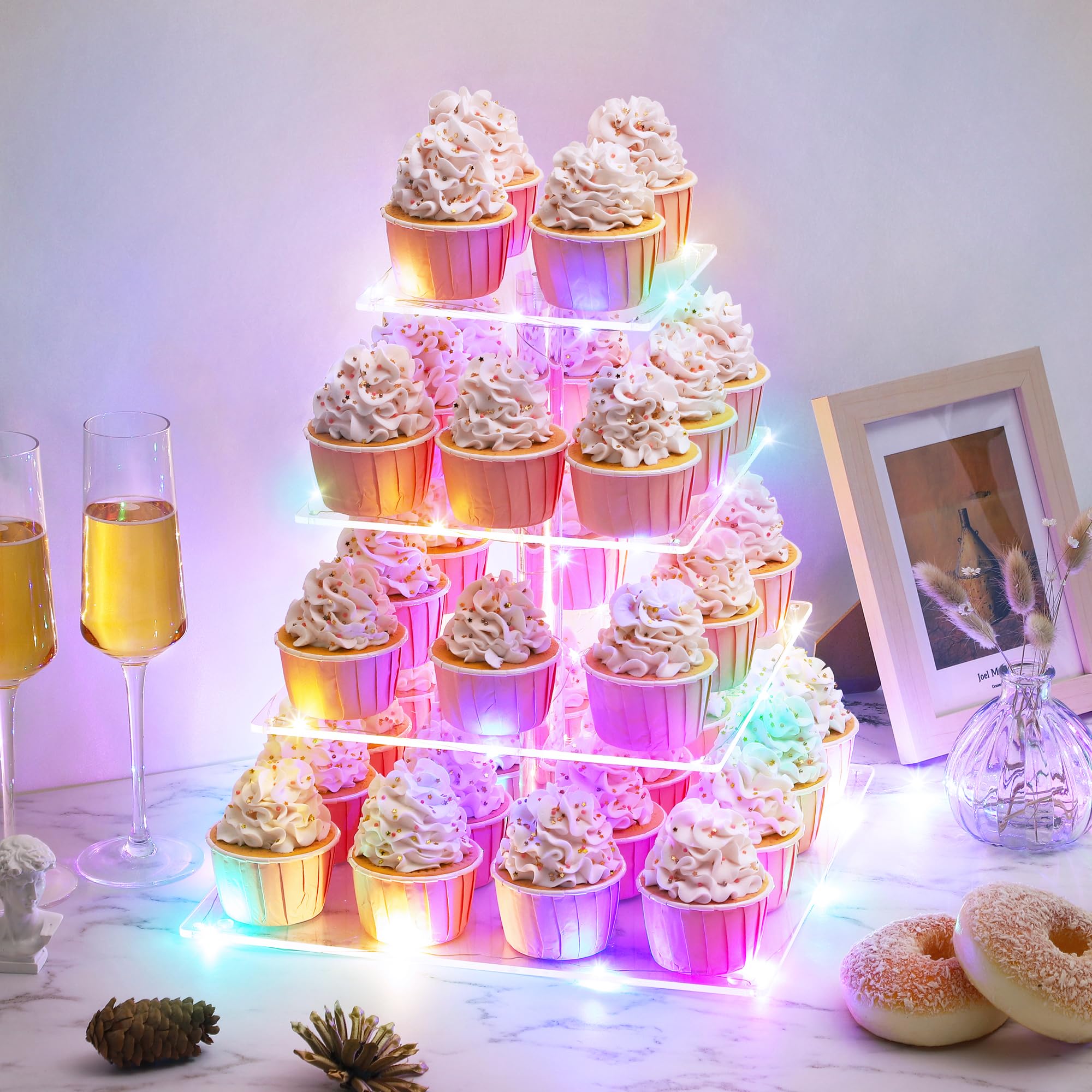 Gran capacidad para 52 cupcakes de 2,5 pulgadas.