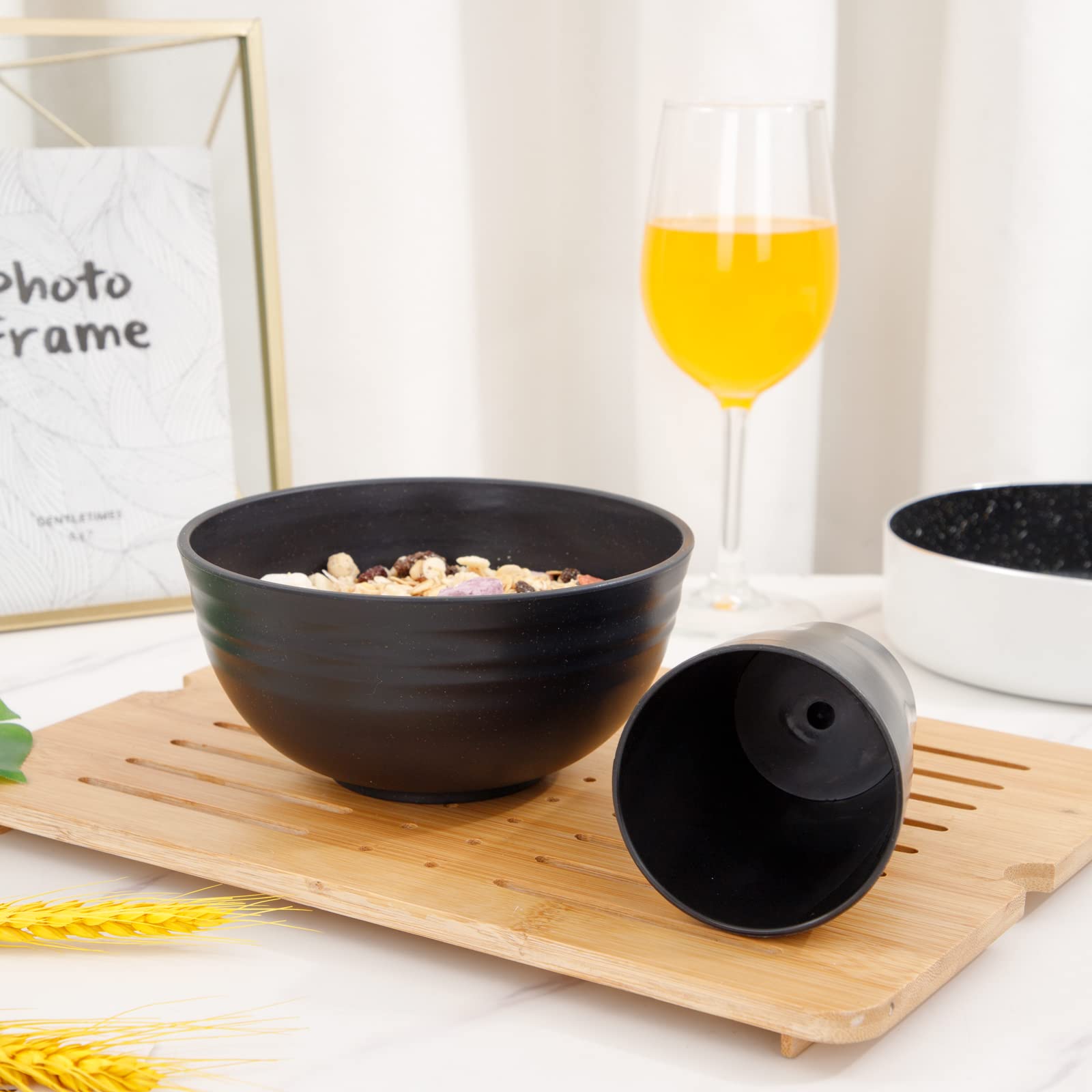Conjunto de 32 piezas negro de Supernal para la mesa familiar.