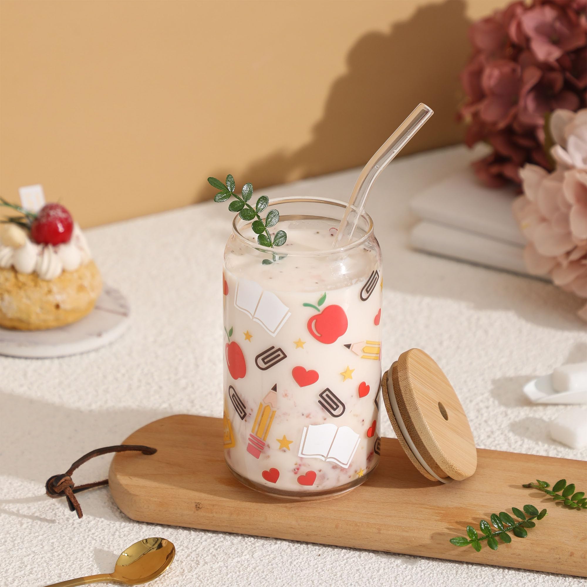 Supreme Lights vaso café 16oz con tapa de bambú, perfecto para mantener bebidas frescas.